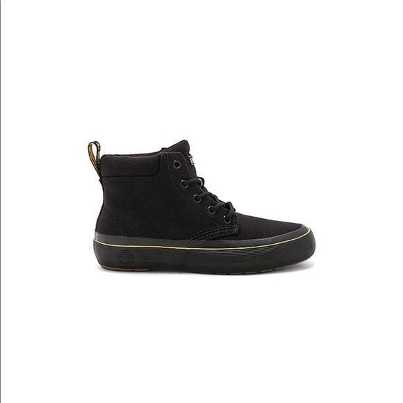Dr. Martens Shoes - NWT Dr. Marten’s Allana Padded Collar Boot Canvas